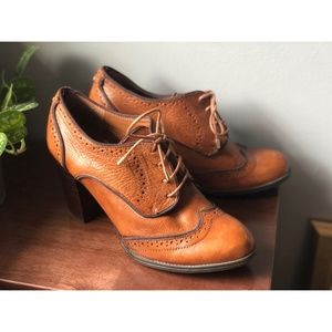 Tommy Hilfiger Heeled Leather Oxfords